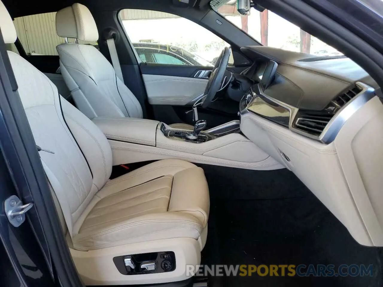 5 fotografías del automóvil dañado 5UXCY8C04L9C66512 BMW X6 2020