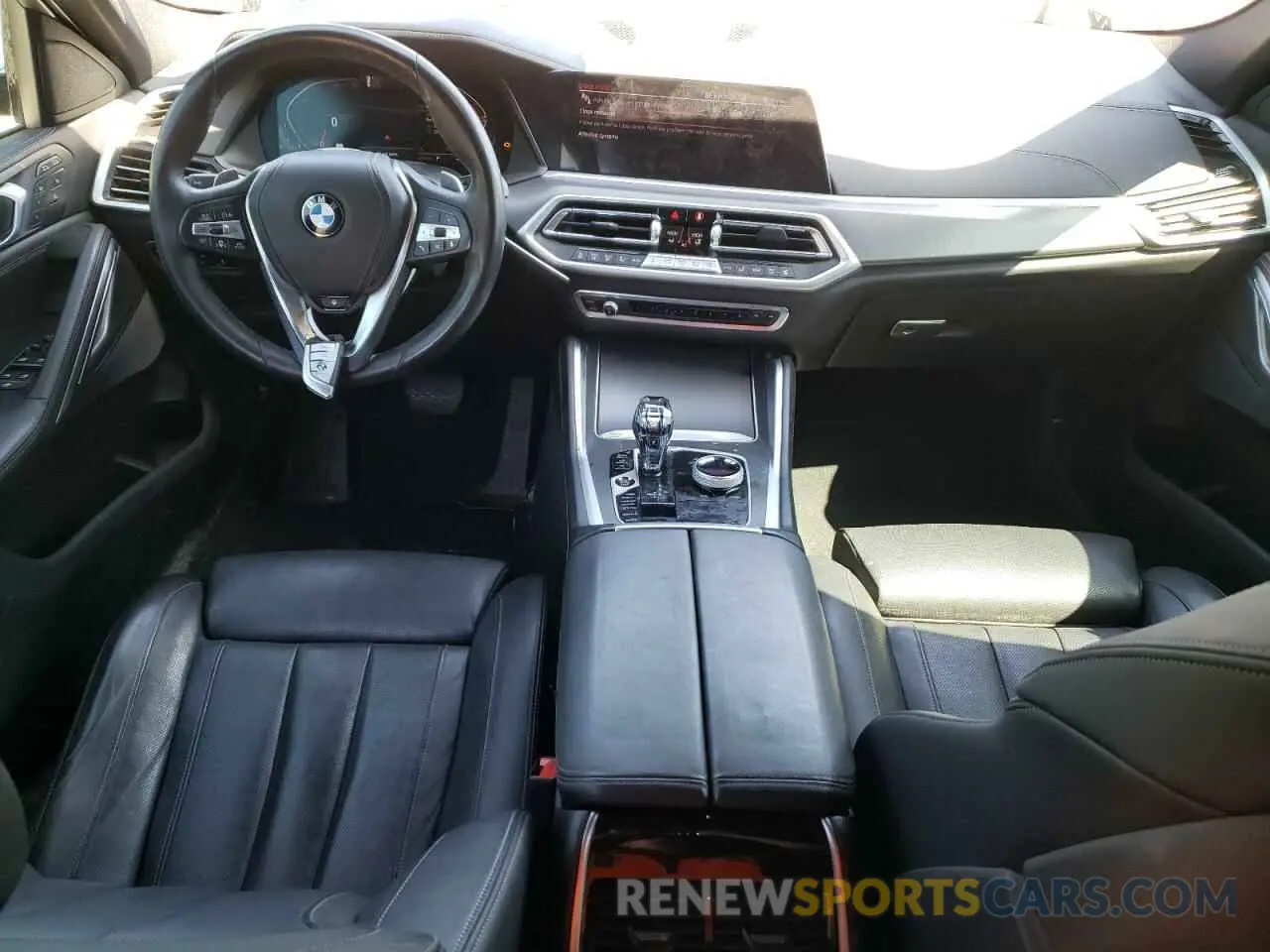 8 fotografías del automóvil dañado 5UXCY4C03M9H58300 BMW X6 2021