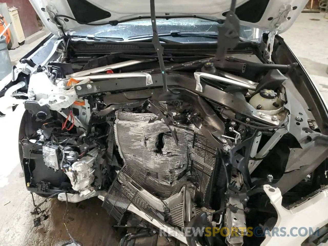 13 fotografías del automóvil dañado 5UXCY6C00M9F16608 BMW X6 2021