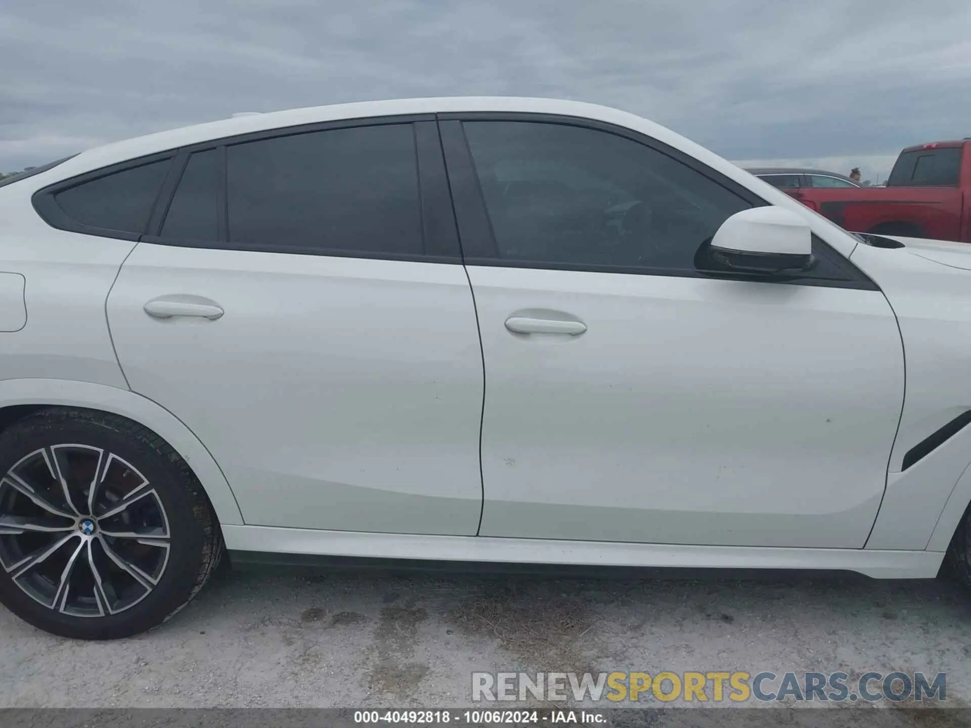 13 fotografías del automóvil dañado 5UXCY6C00M9G34898 BMW X6 2021