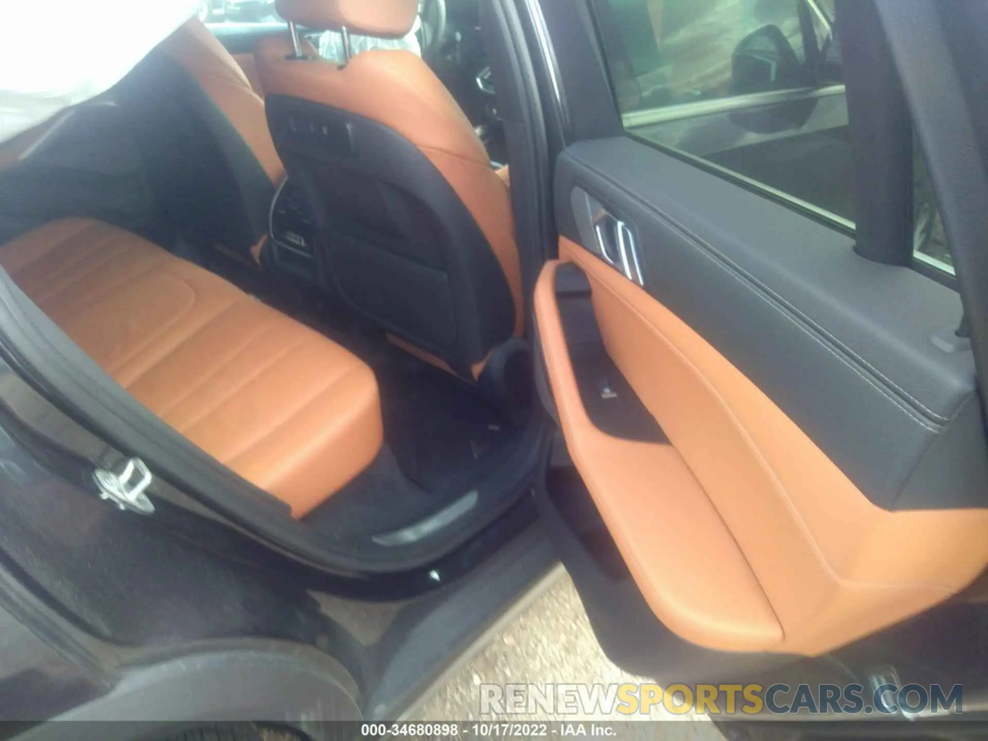 8 fotografías del automóvil dañado 5UXCY6C03M9D75114 BMW X6 2021