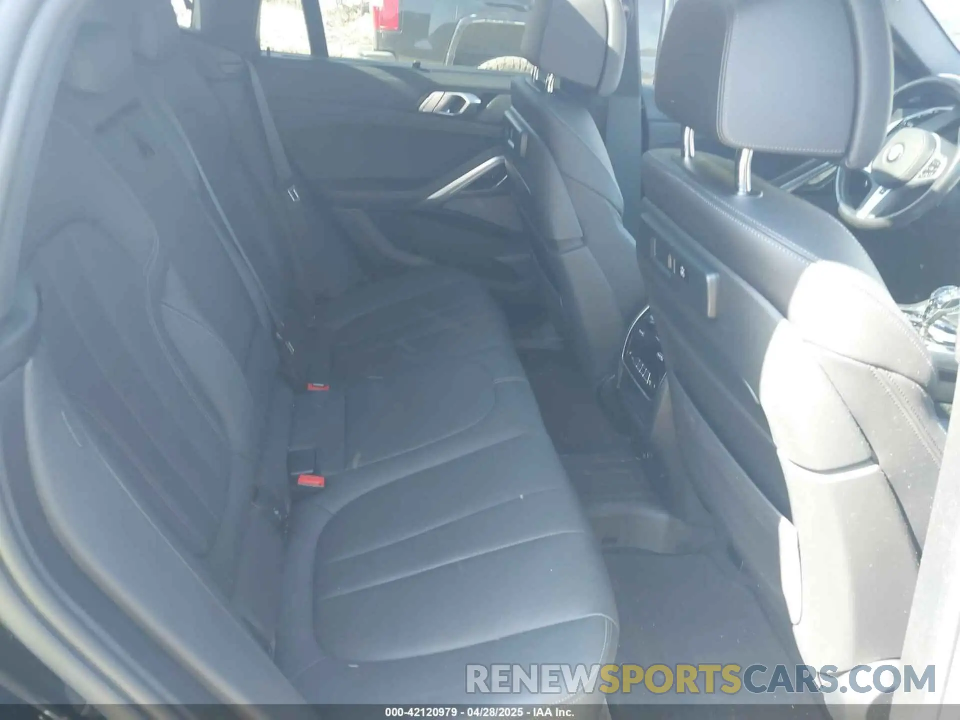8 fotografías del automóvil dañado 5UXCY8C08M9E32340 BMW X6 2021