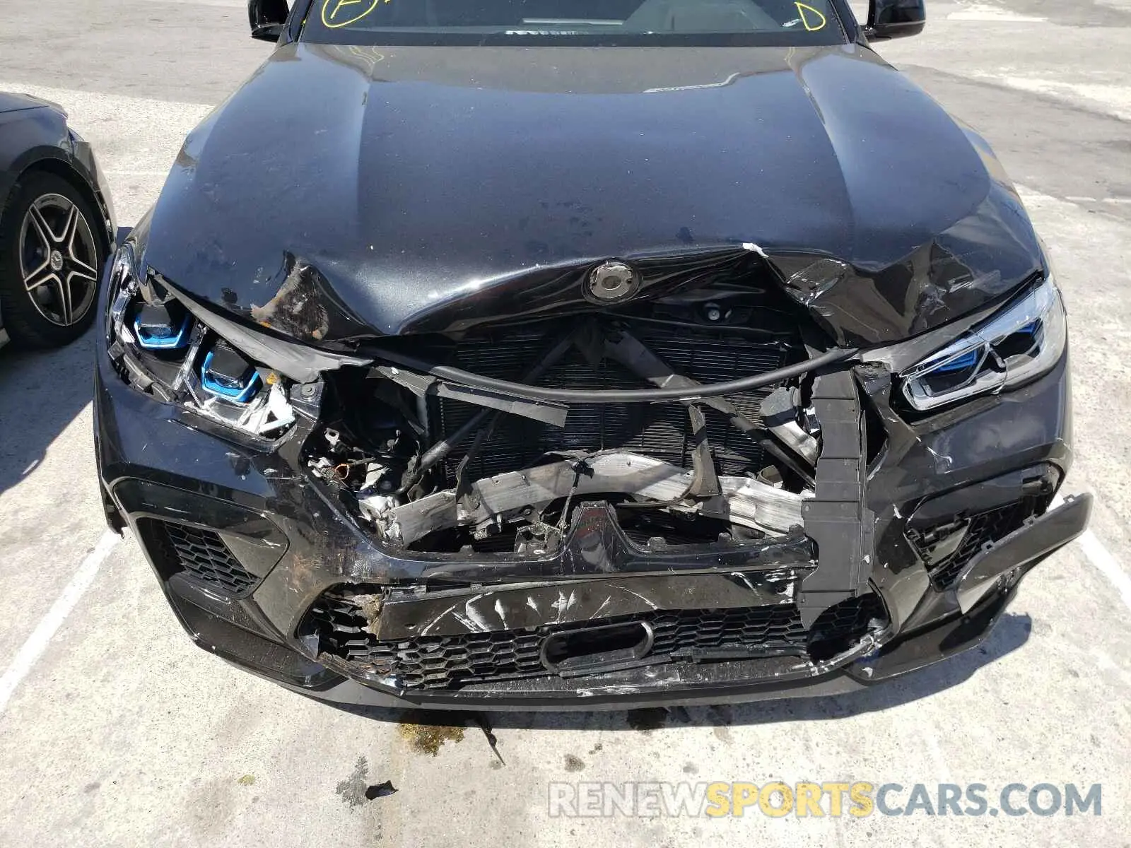 9 fotografías del automóvil dañado 5YMCY0C09M9E05500 BMW X6 2021