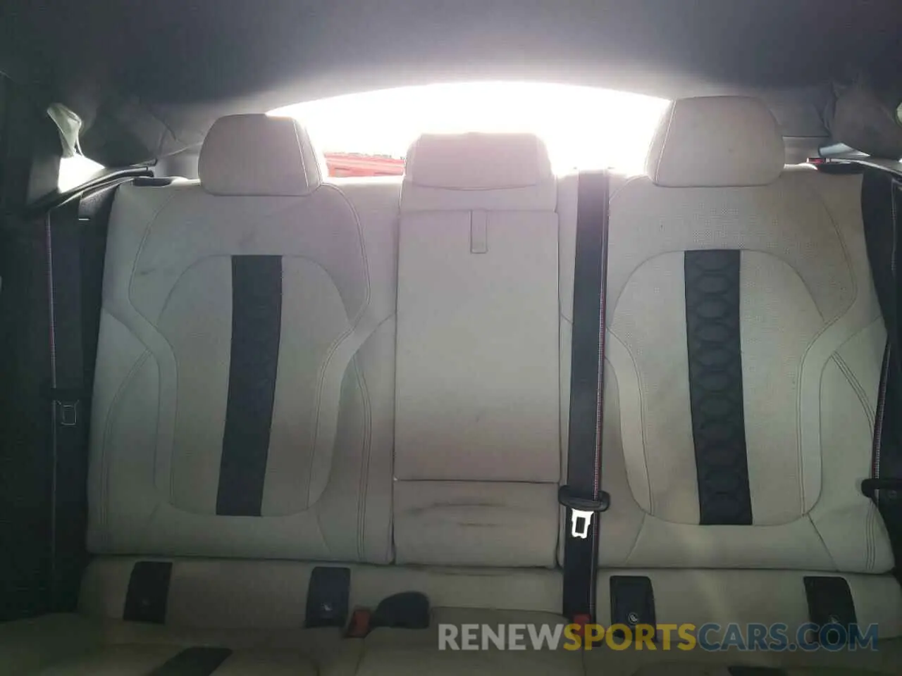 10 fotografías del automóvil dañado 5YMCY0C0XM9H79257 BMW X6 2021