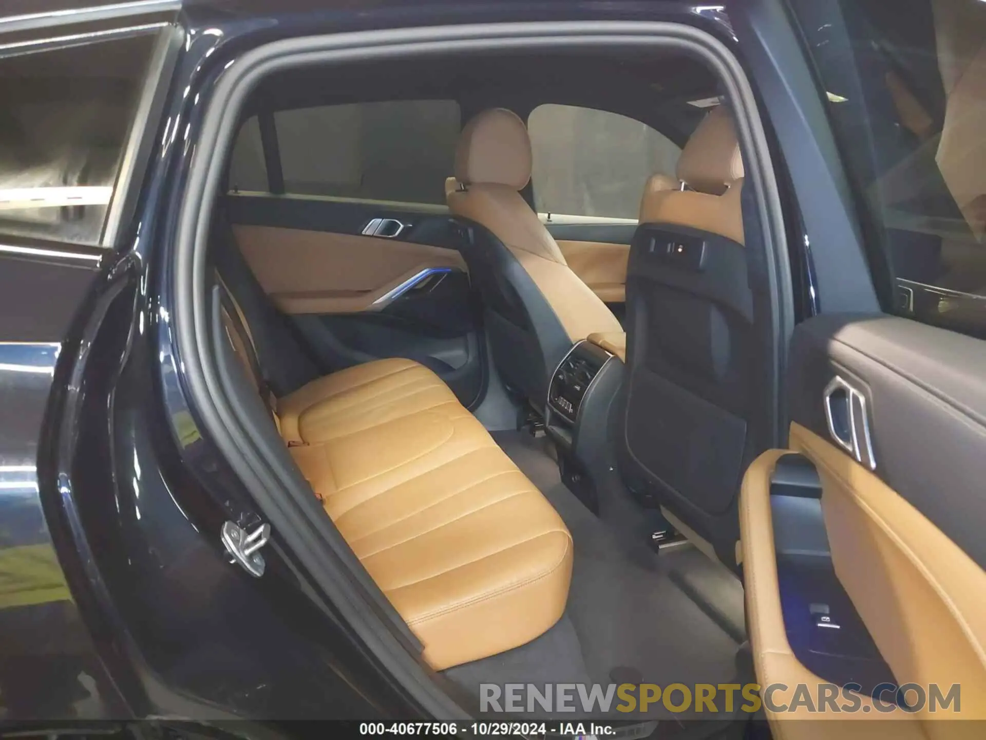 8 fotografías del automóvil dañado 5UXCY6C00N9L31389 BMW X6 2022