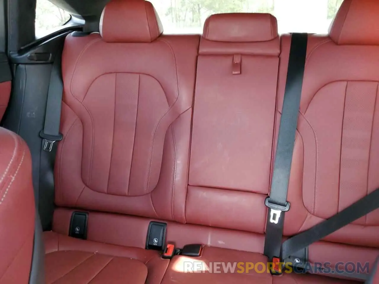 10 fotografías del automóvil dañado 5UXCY6C01N9K49185 BMW X6 2022