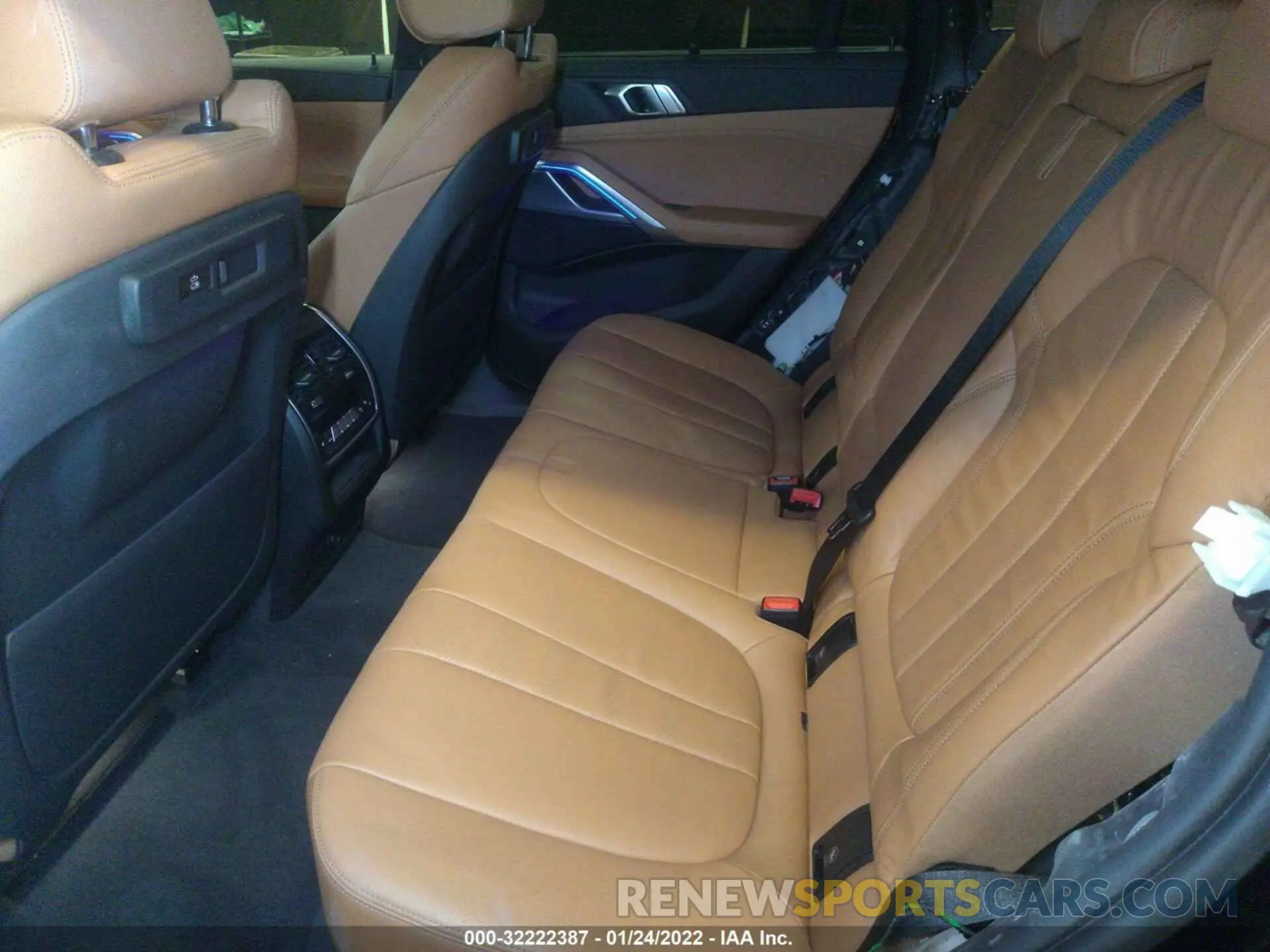 8 fotografías del automóvil dañado 5UXCY6C02N9J66297 BMW X6 2022