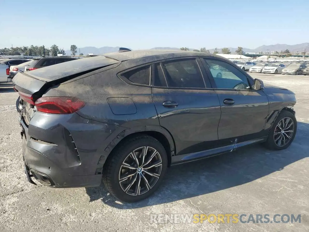 3 fotografías del automóvil dañado 5UXCY6C02N9M49640 BMW X6 2022