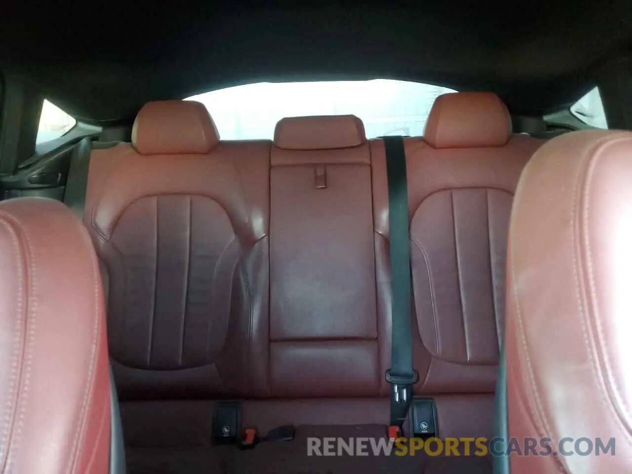 10 fotografías del automóvil dañado 5UXCY6C06N9J33688 BMW X6 2022