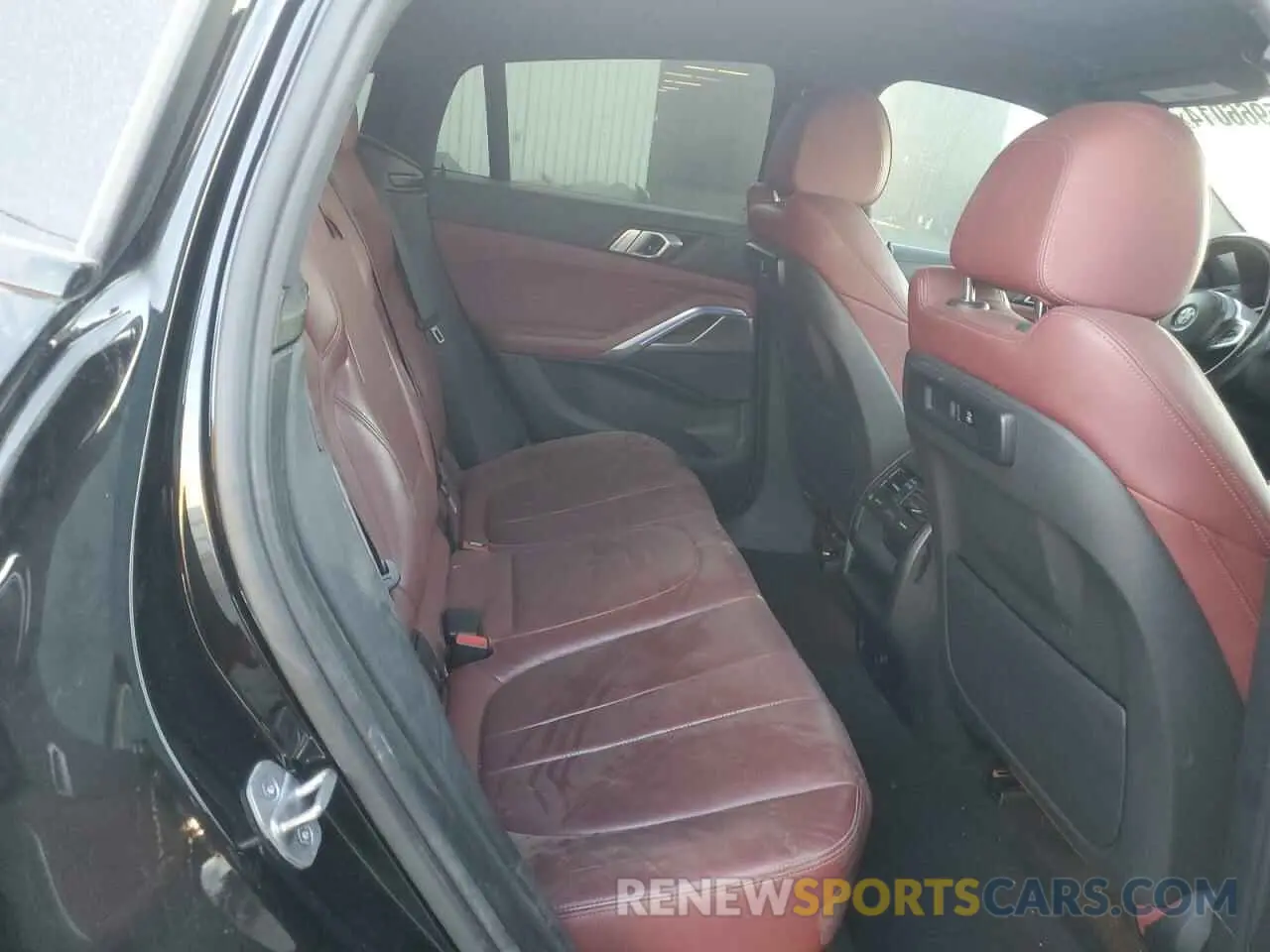 11 fotografías del automóvil dañado 5UXCY6C06N9J33688 BMW X6 2022
