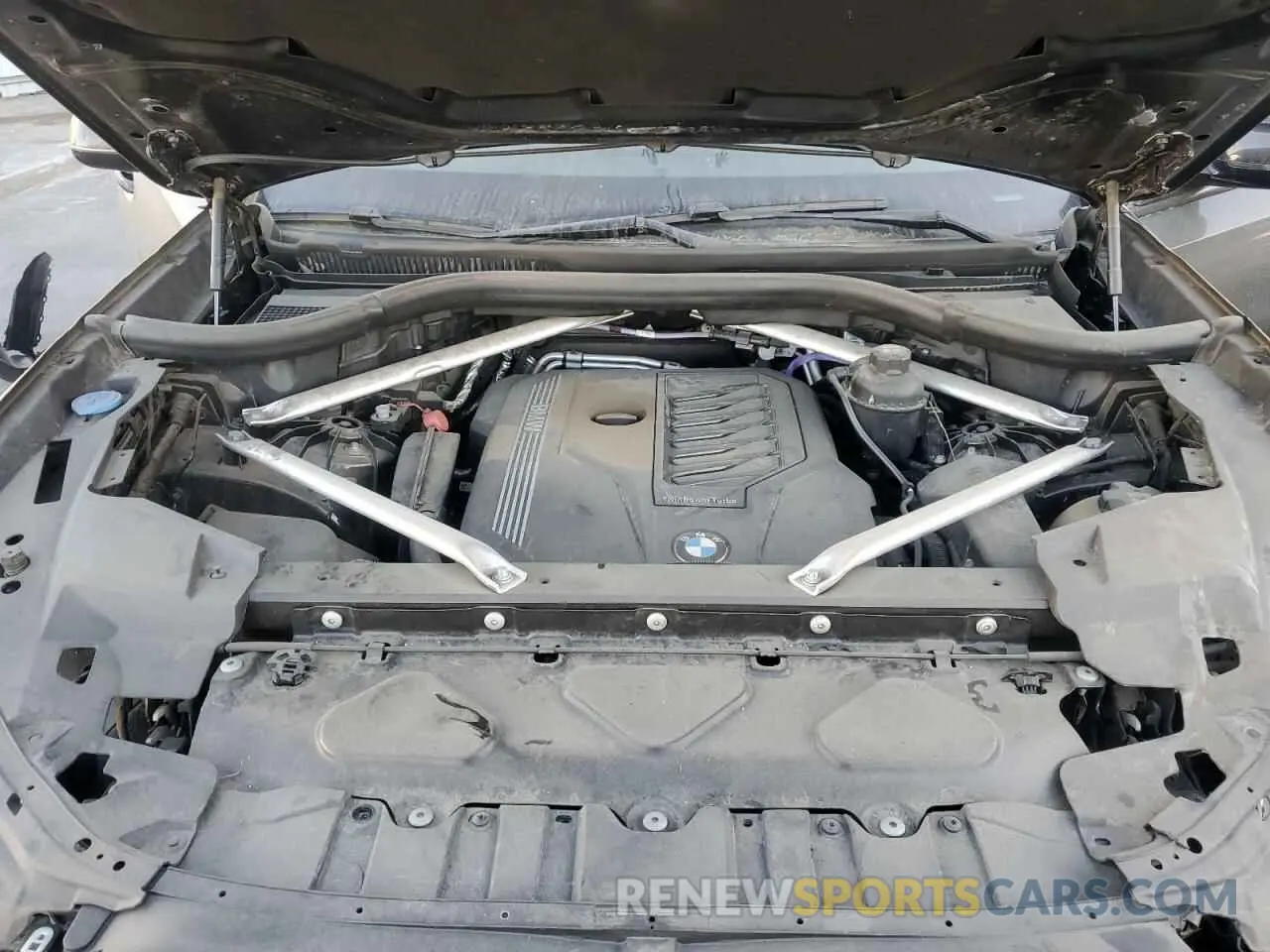 13 fotografías del automóvil dañado 5UXCY6C06N9J33688 BMW X6 2022