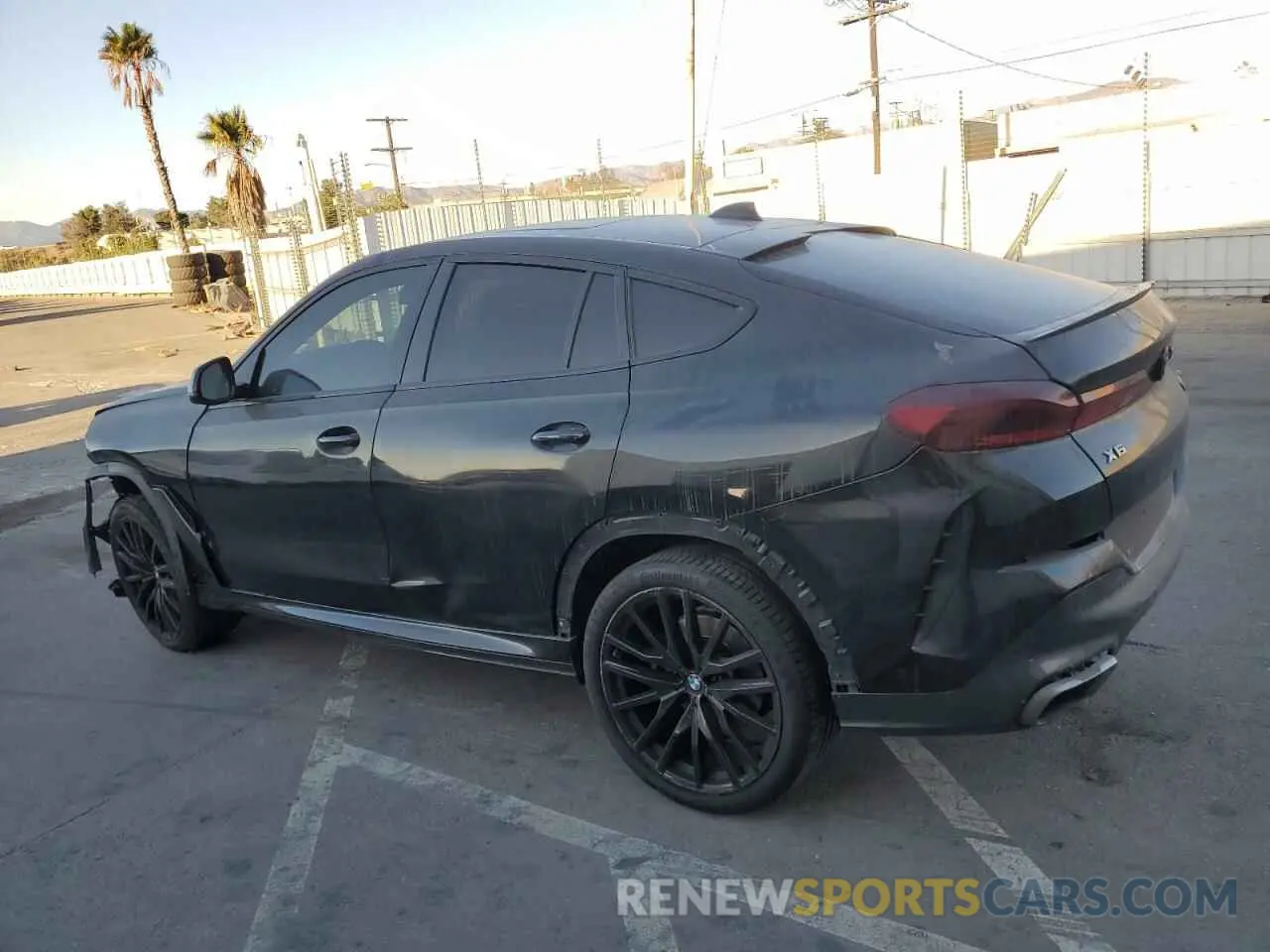 2 fotografías del automóvil dañado 5UXCY6C06N9J33688 BMW X6 2022