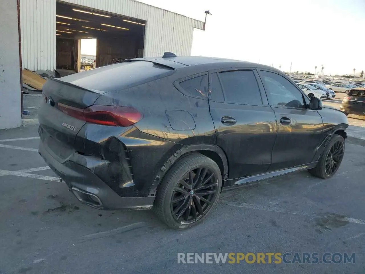 3 fotografías del automóvil dañado 5UXCY6C06N9J33688 BMW X6 2022