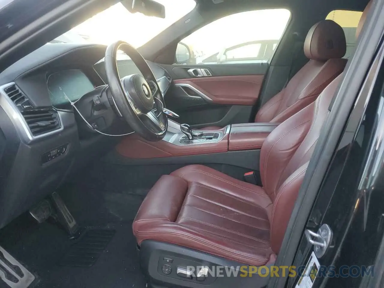 7 fotografías del automóvil dañado 5UXCY6C06N9J33688 BMW X6 2022