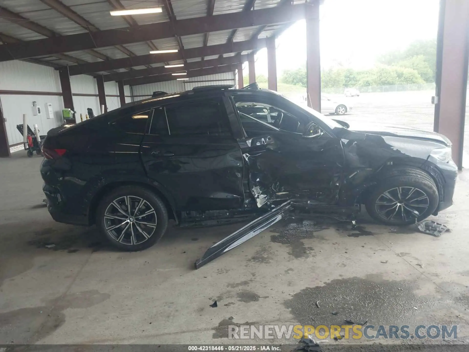 12 fotografías del automóvil dañado 5UXCY6C06N9K29045 BMW X6 2022