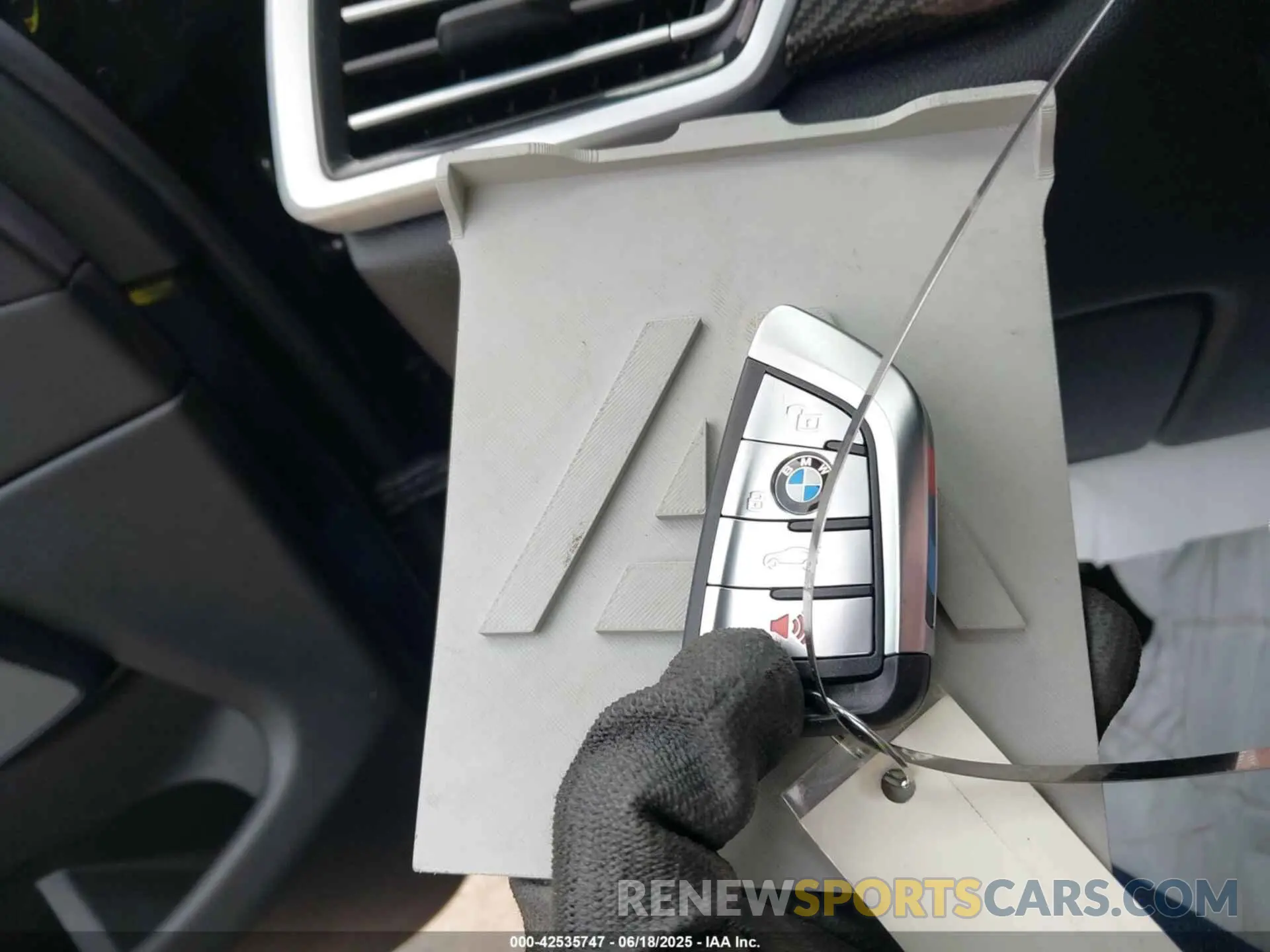 11 fotografías del automóvil dañado 5UXCY8C02N9K87407 BMW X6 2022