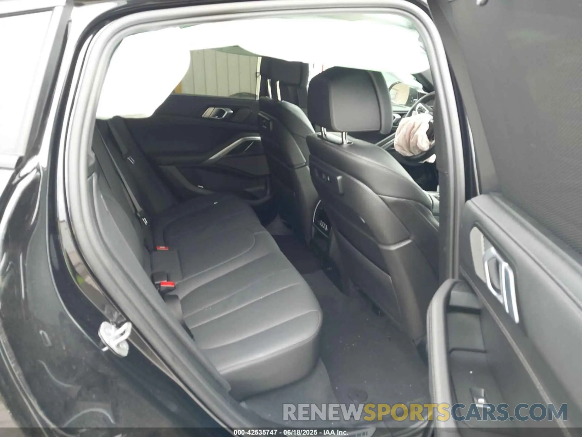 8 fotografías del automóvil dañado 5UXCY8C02N9K87407 BMW X6 2022