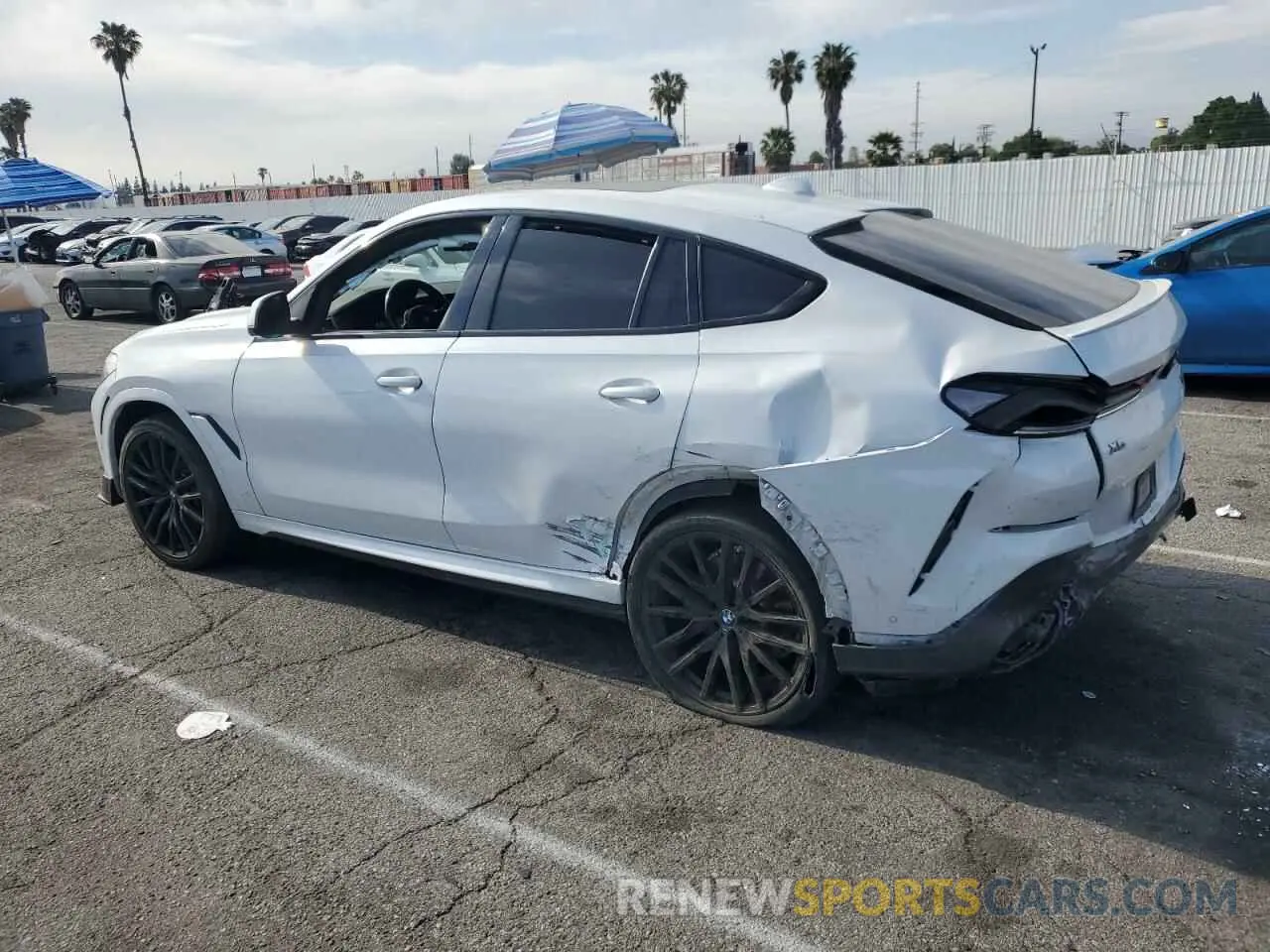 2 fotografías del automóvil dañado 5UXCY8C03N9K22484 BMW X6 2022