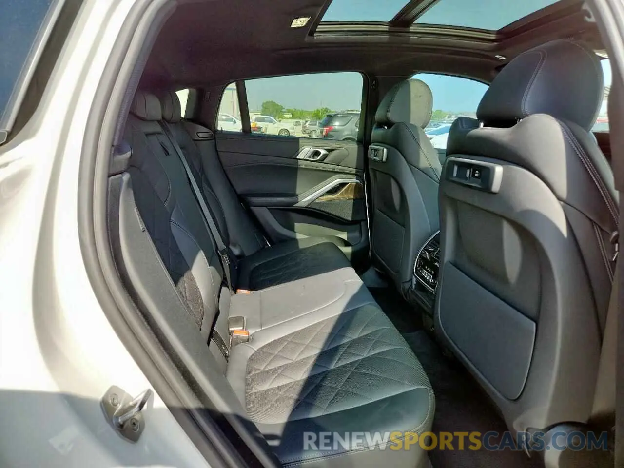 11 fotografías del automóvil dañado 5UXCY6C00P9N44197 BMW X6 2023