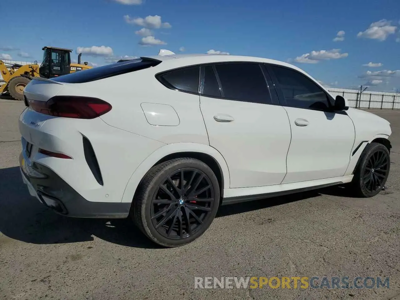 3 fotografías del automóvil dañado 5UXCY6C04P9P49005 BMW X6 2023