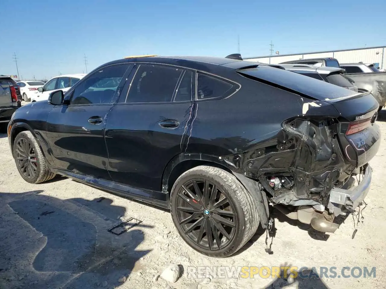 2 fotografías del automóvil dañado 5UXCY6C06P9N44544 BMW X6 2023