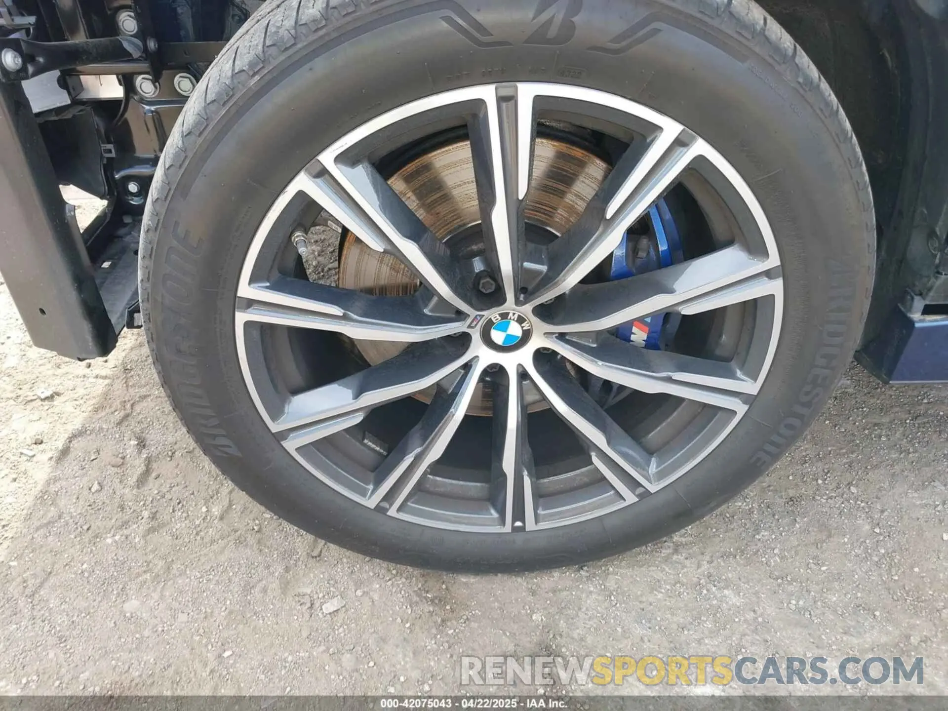 12 fotografías del automóvil dañado 5UXCY6C07P9P85707 BMW X6 2023