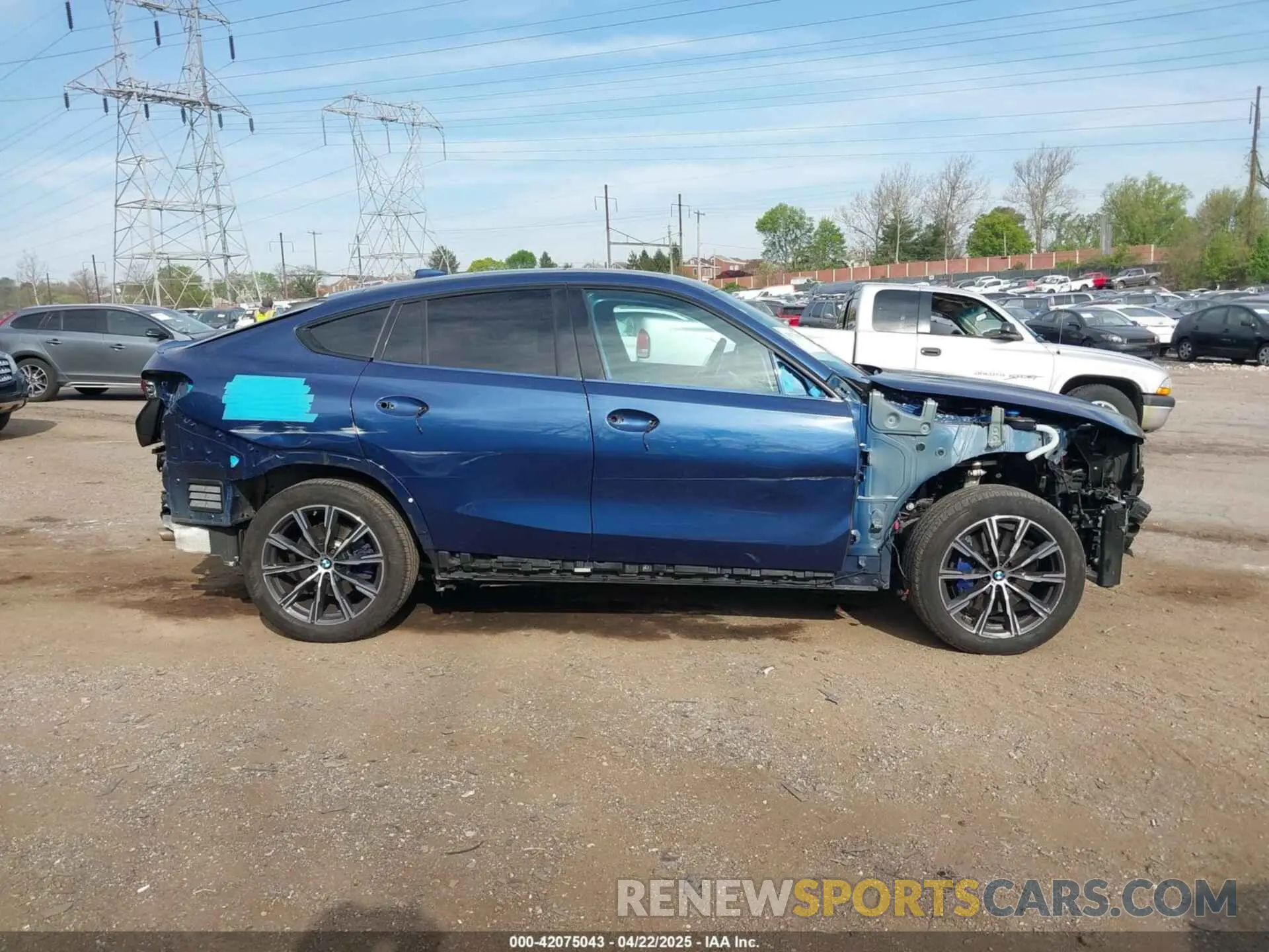 14 fotografías del automóvil dañado 5UXCY6C07P9P85707 BMW X6 2023