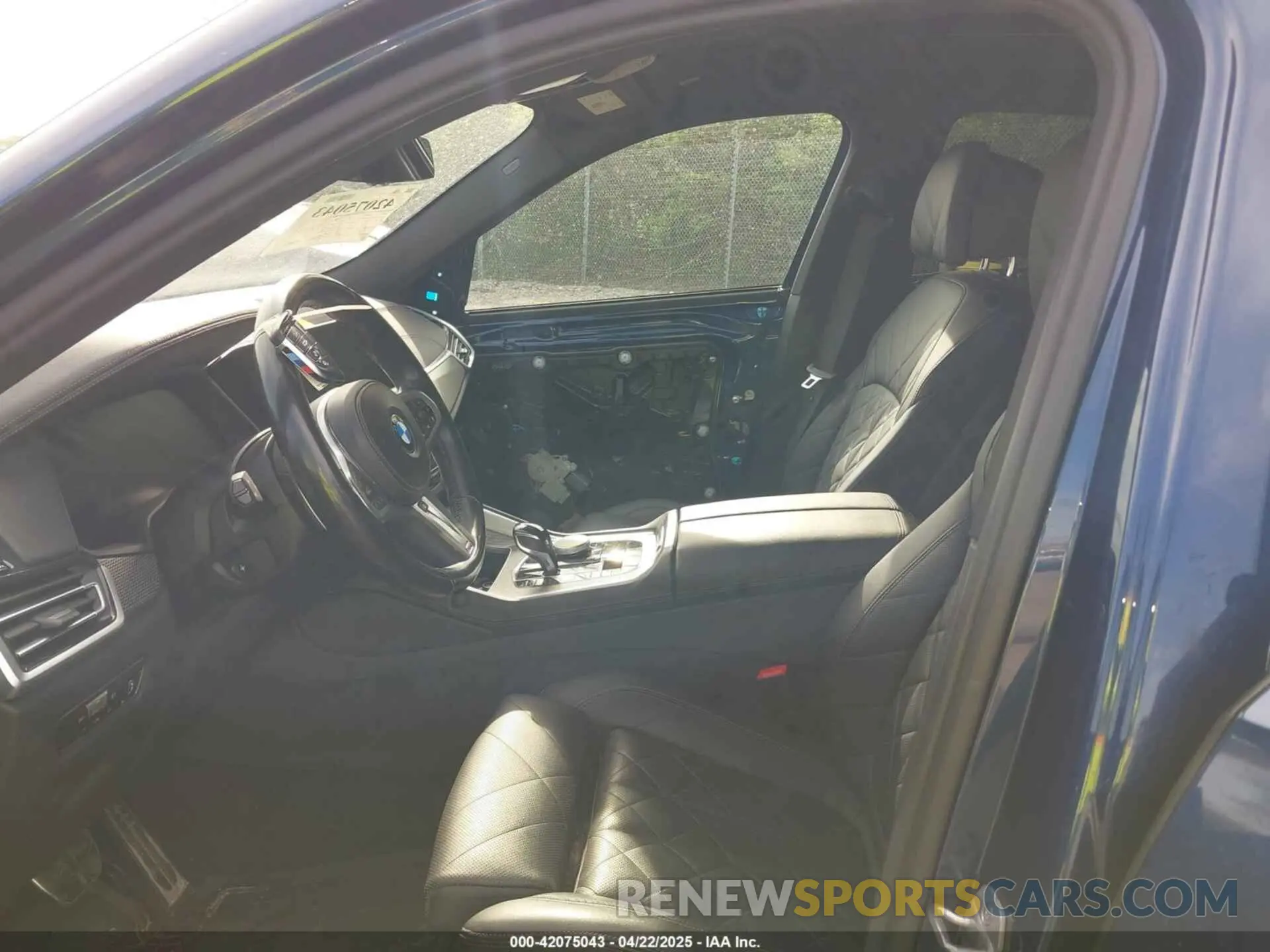 5 fotografías del automóvil dañado 5UXCY6C07P9P85707 BMW X6 2023