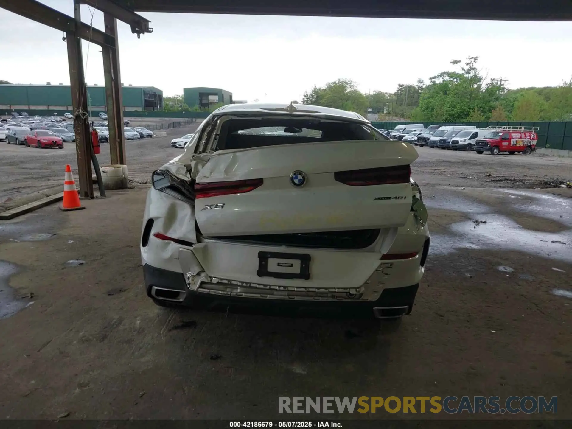15 fotografías del automóvil dañado 5UXCY6C09P9N62584 BMW X6 2023