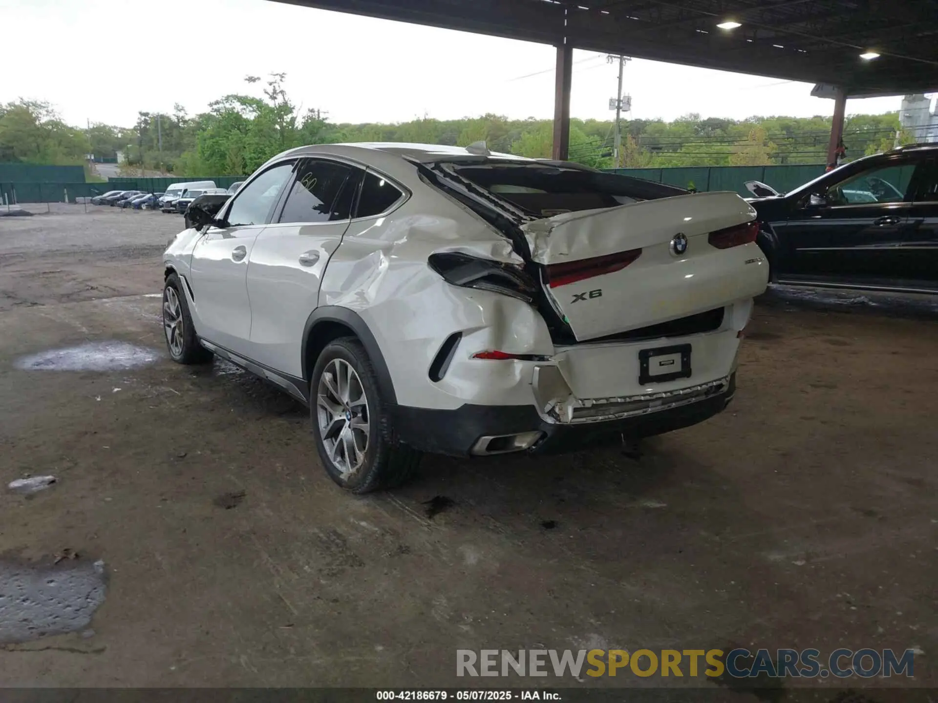 3 fotografías del automóvil dañado 5UXCY6C09P9N62584 BMW X6 2023