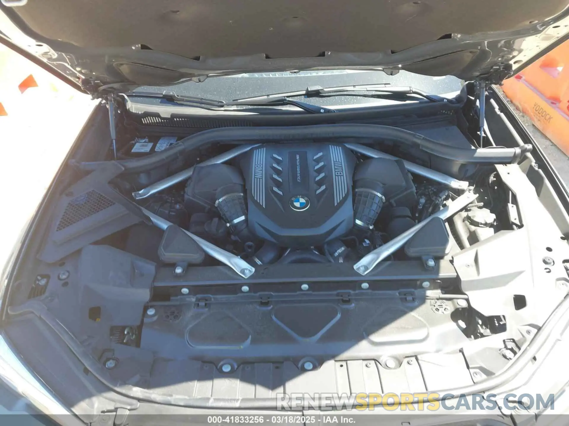 10 fotografías del automóvil dañado 5UXCY8C00P9P74785 BMW X6 2023