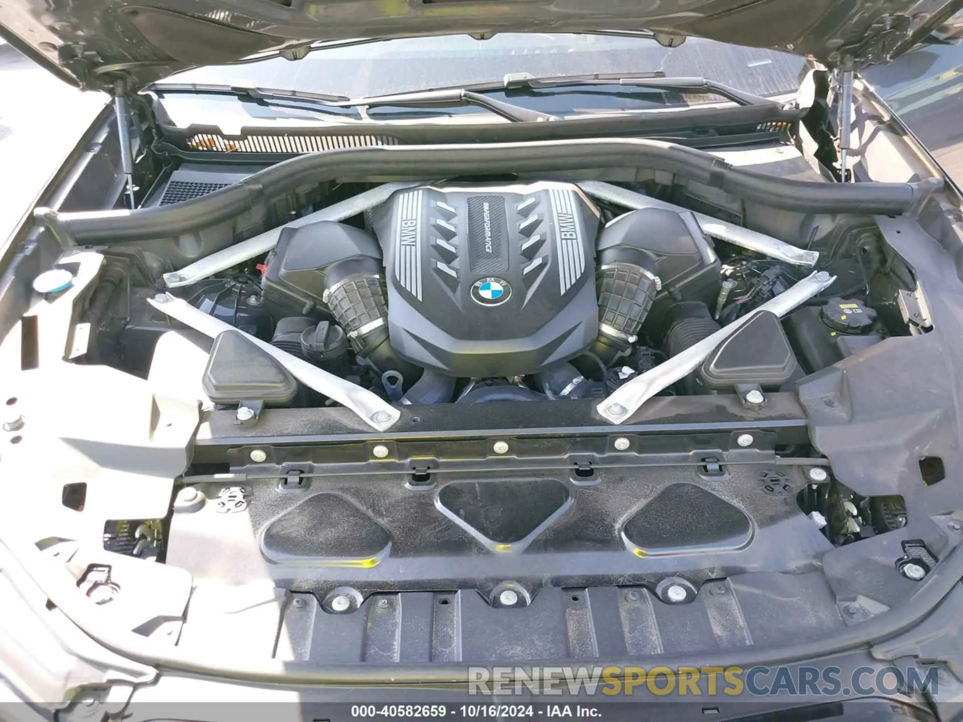 10 fotografías del automóvil dañado 5UXCY8C07P9N44130 BMW X6 2023