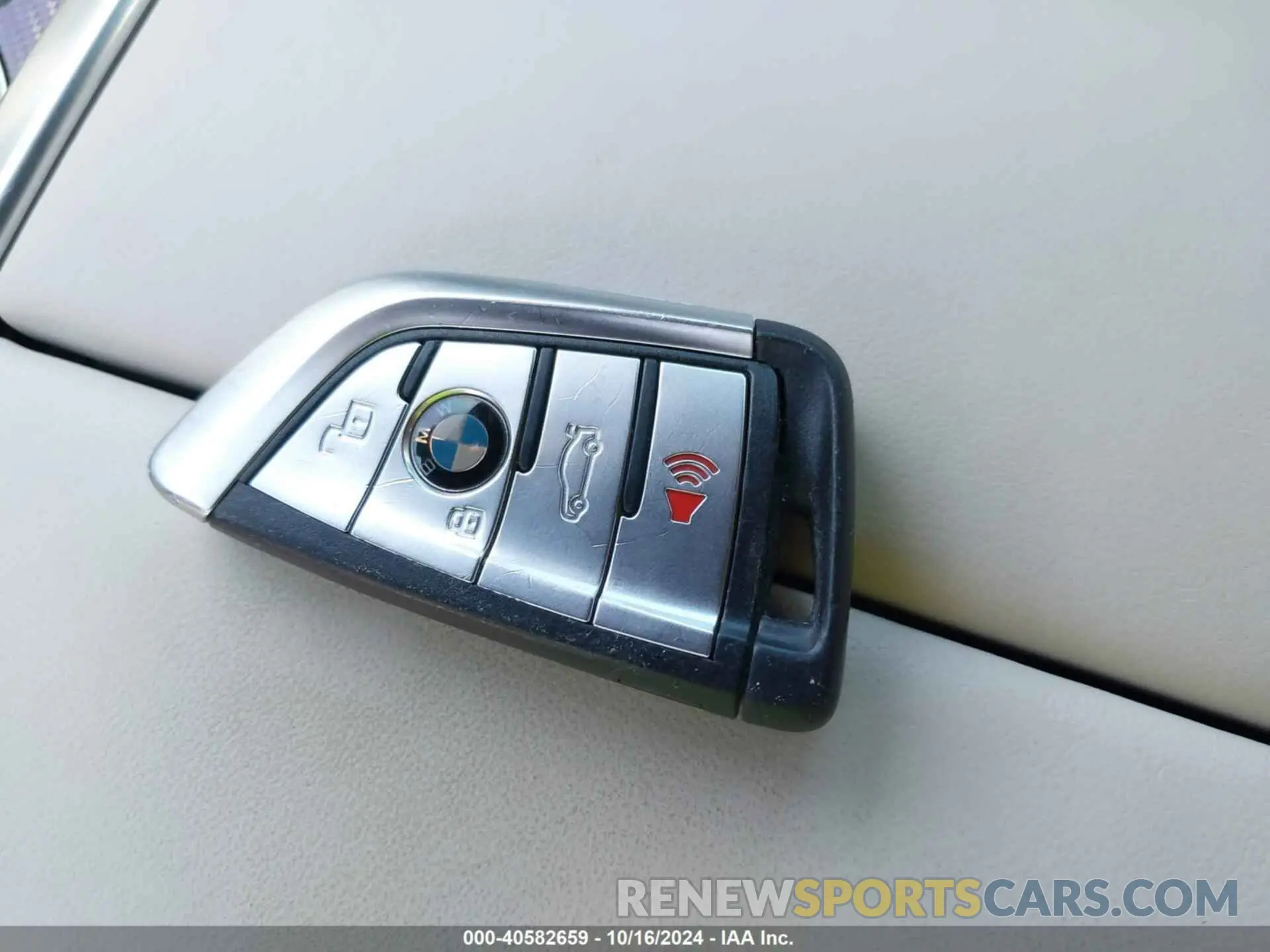 11 fotografías del automóvil dañado 5UXCY8C07P9N44130 BMW X6 2023