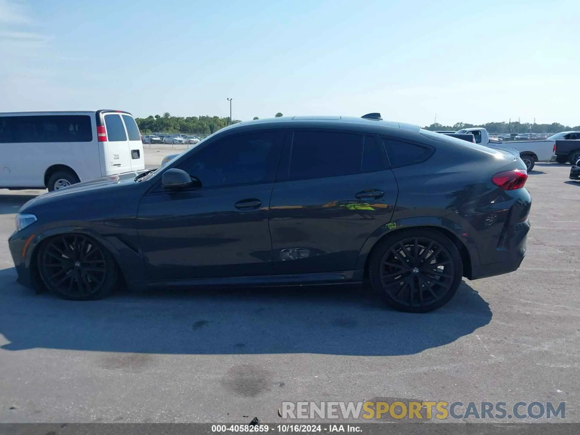 14 fotografías del automóvil dañado 5UXCY8C07P9N44130 BMW X6 2023