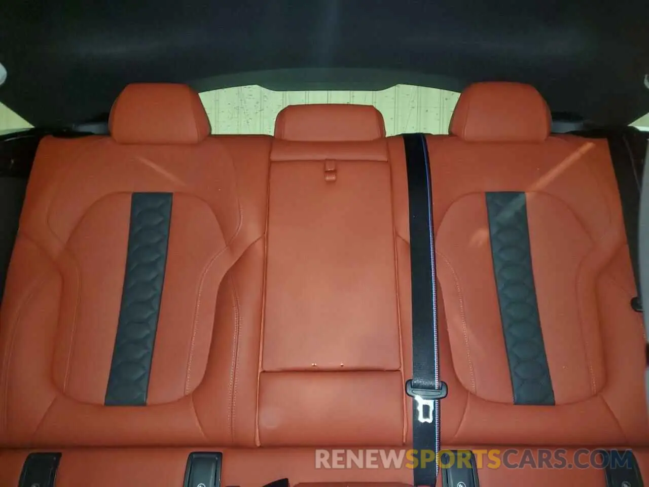 10 fotografías del automóvil dañado 5YMCY0C00P9R24579 BMW X6 2023