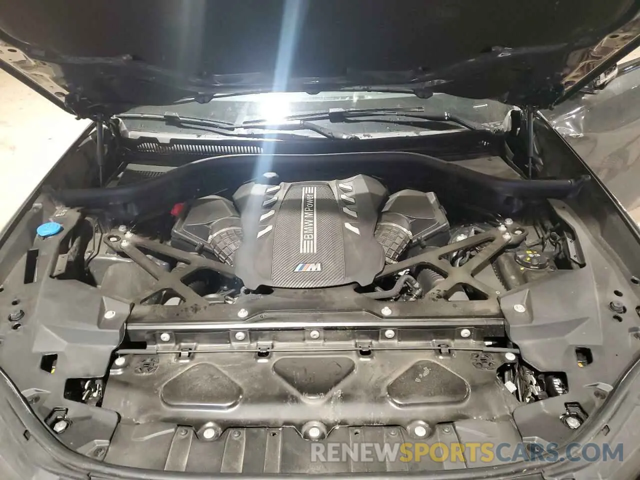 12 fotografías del automóvil dañado 5YMCY0C00P9R24579 BMW X6 2023