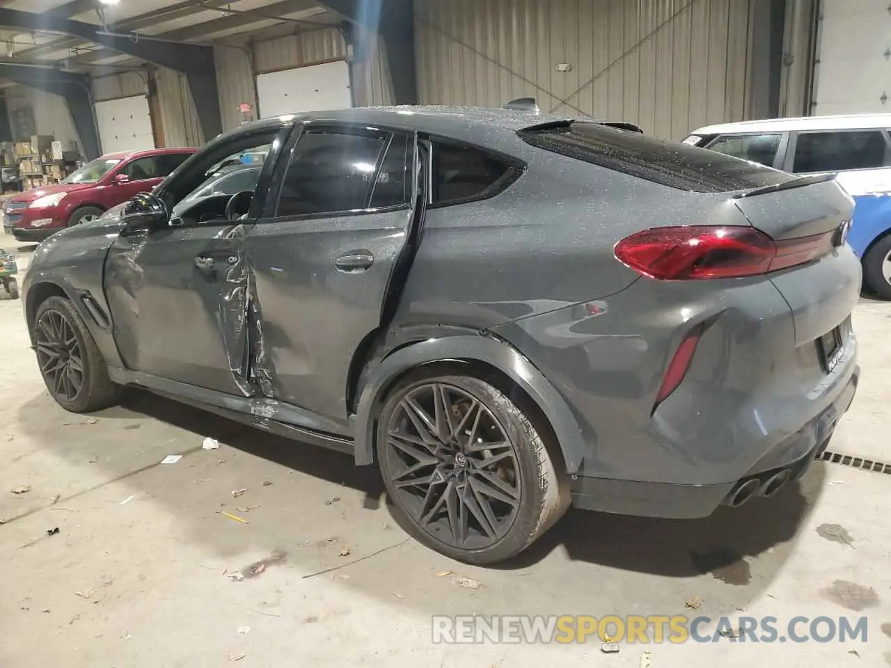 2 fotografías del automóvil dañado 5YMCY0C00P9R24579 BMW X6 2023
