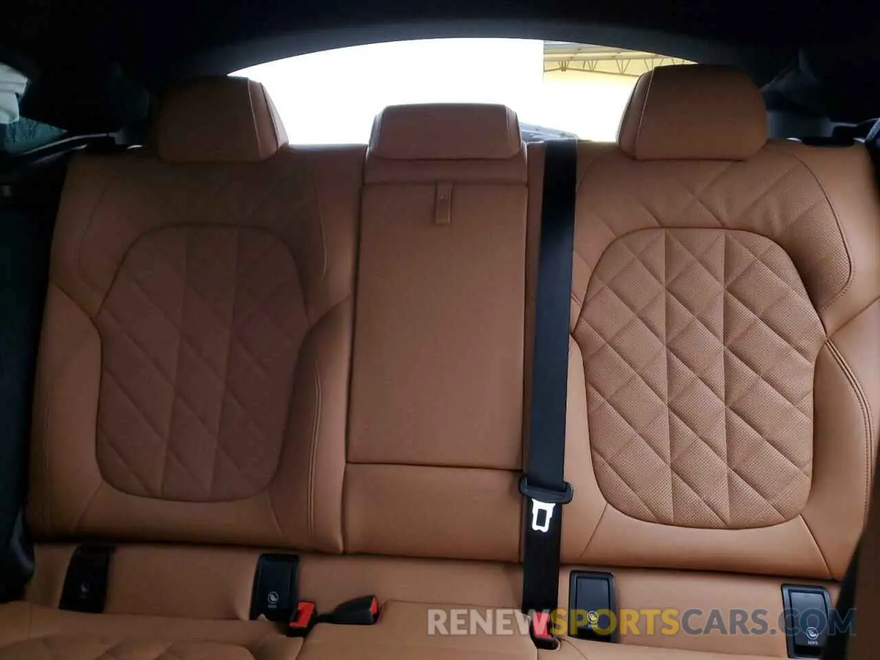 10 fotografías del automóvil dañado 5UX33EX01R9T50154 BMW X6 2024