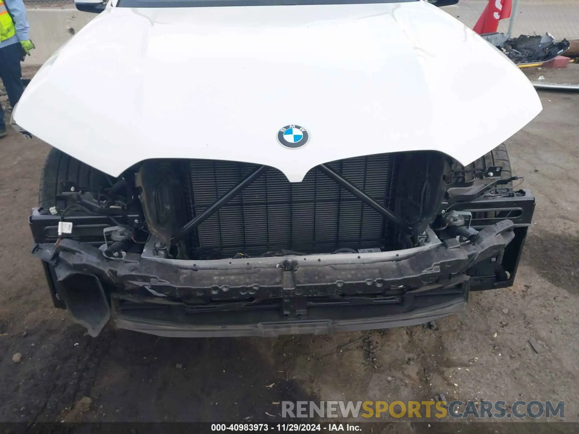 18 fotografías del automóvil dañado 5UX33EX03R9T76691 BMW X6 2024