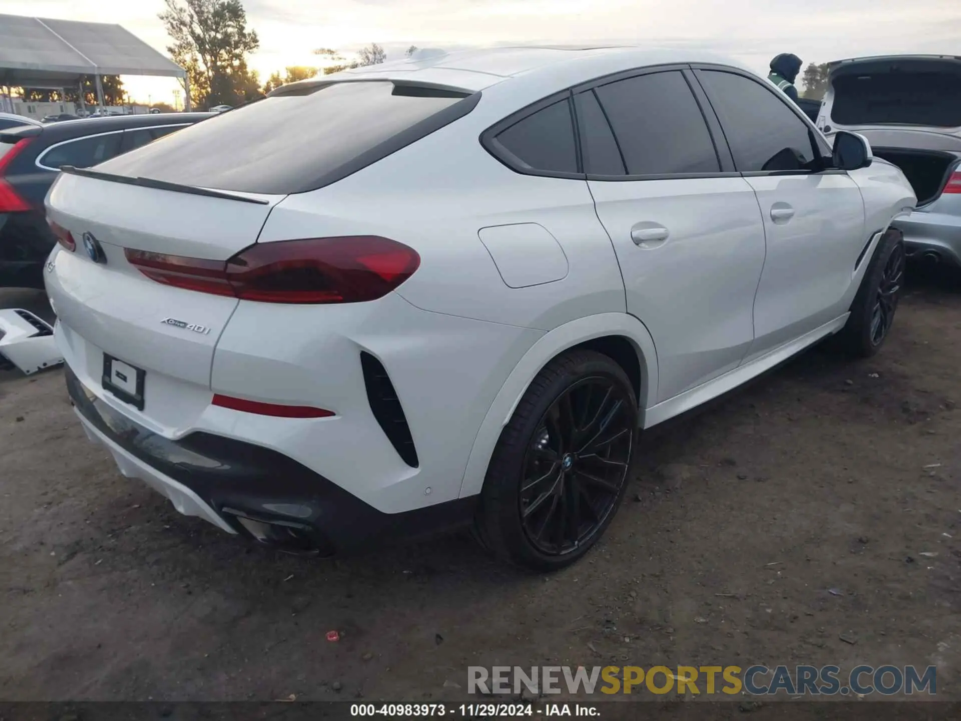 4 fotografías del automóvil dañado 5UX33EX03R9T76691 BMW X6 2024