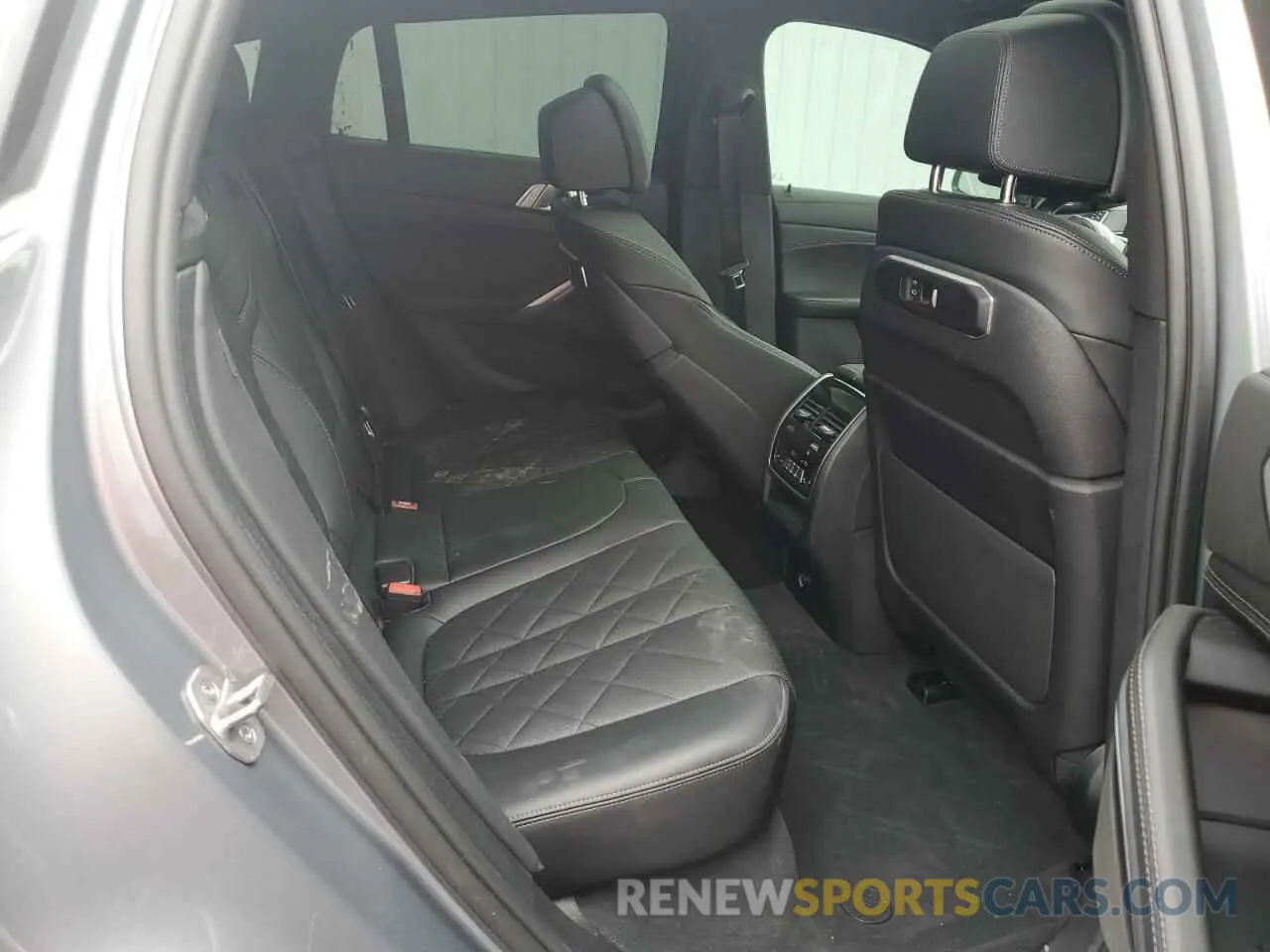 11 fotografías del automóvil dañado 5UX33EX06R9S35226 BMW X6 2024