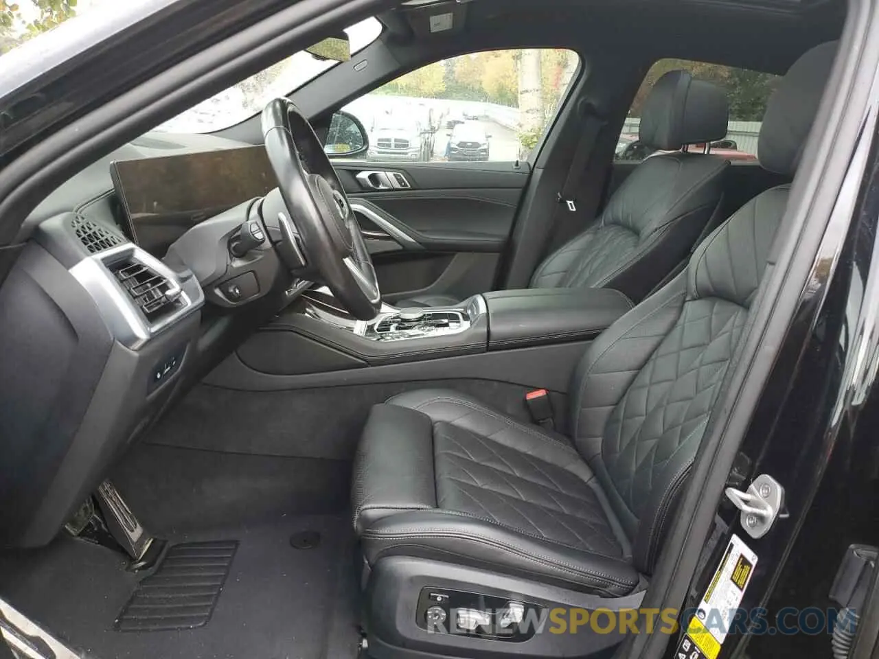 7 fotografías del automóvil dañado 5UX33EX06R9S46047 BMW X6 2024