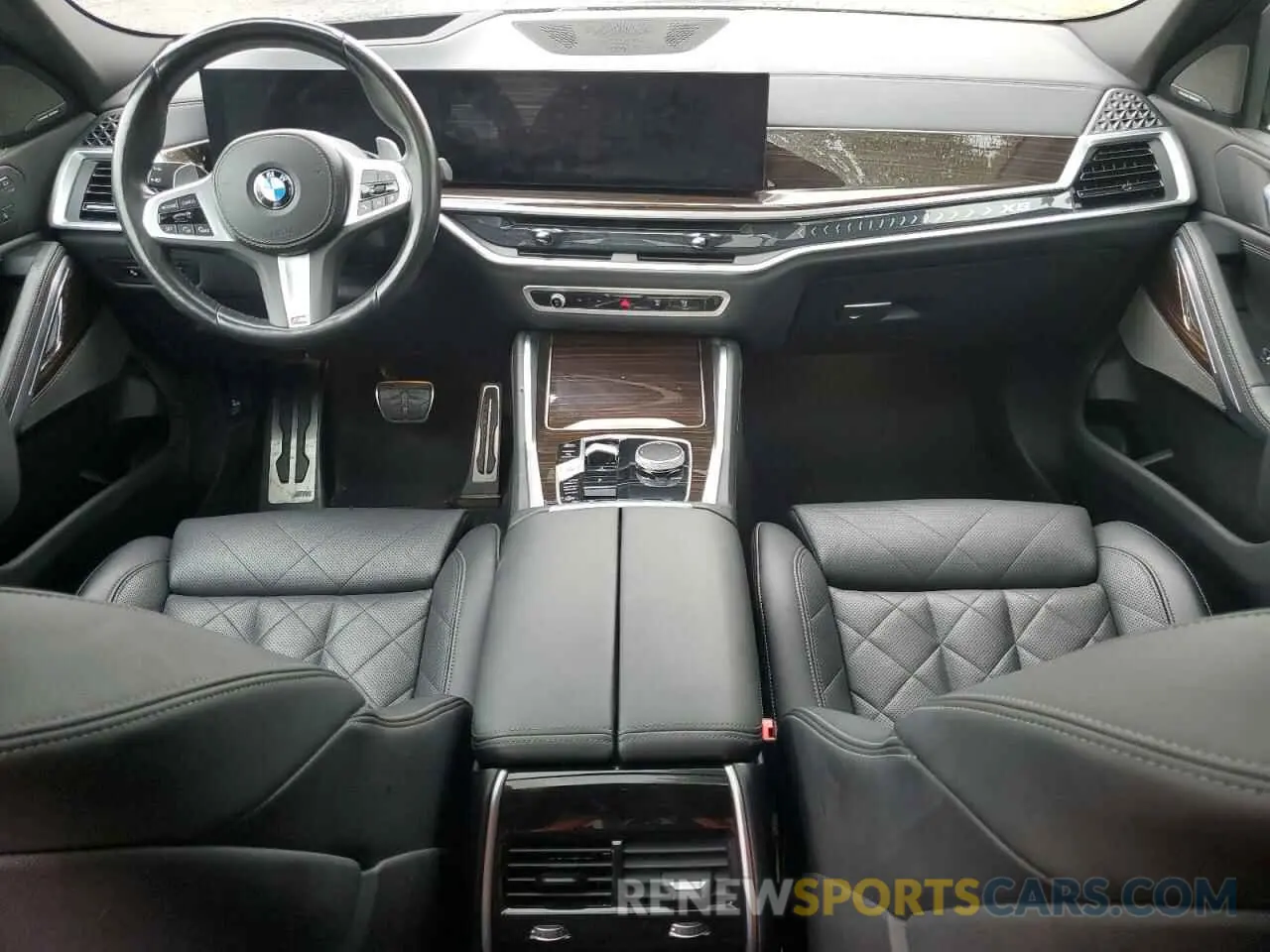 8 fotografías del automóvil dañado 5UX33EX06R9S46047 BMW X6 2024