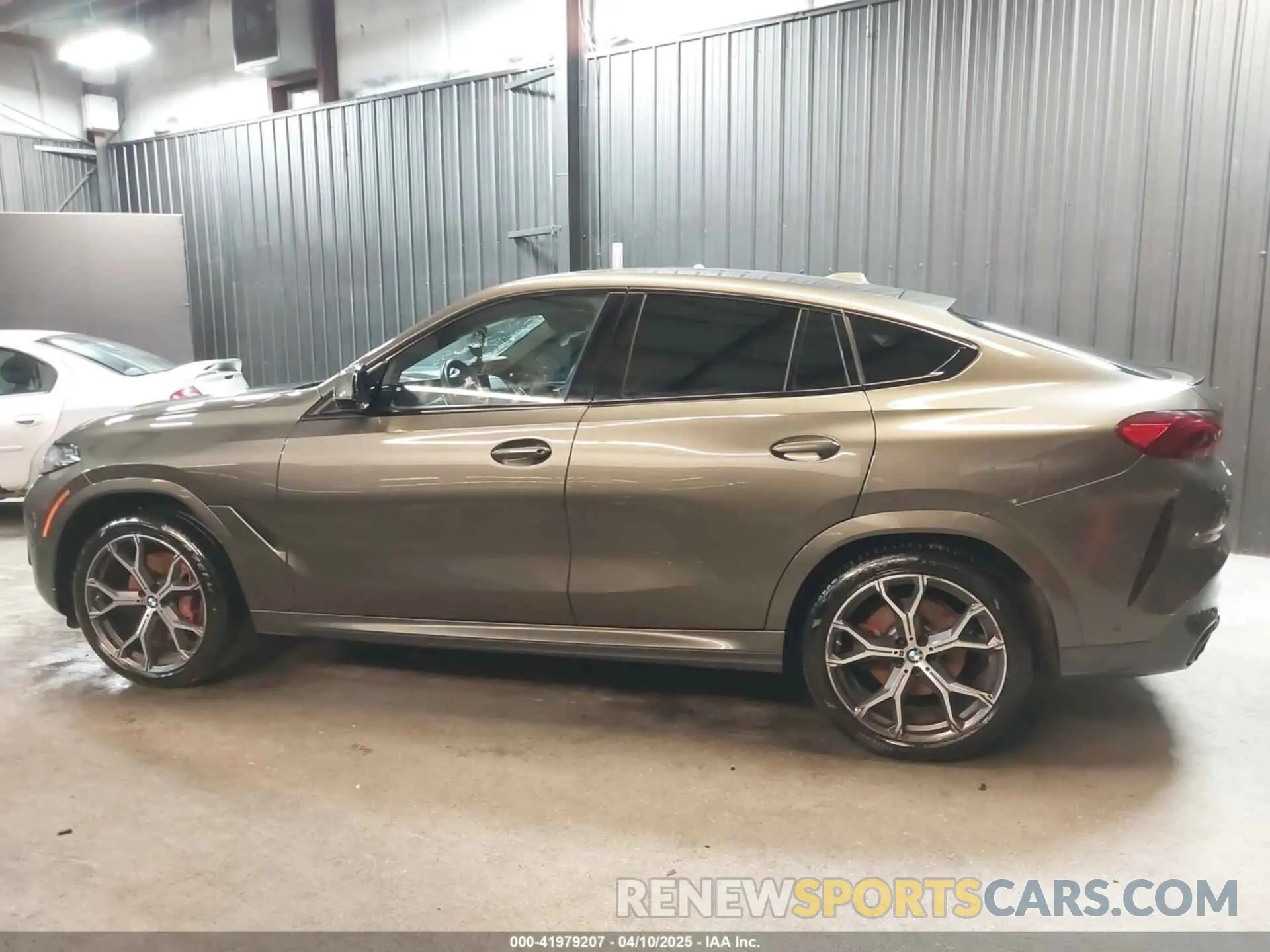 14 fotografías del automóvil dañado 5UX33EX07R9T11763 BMW X6 2024