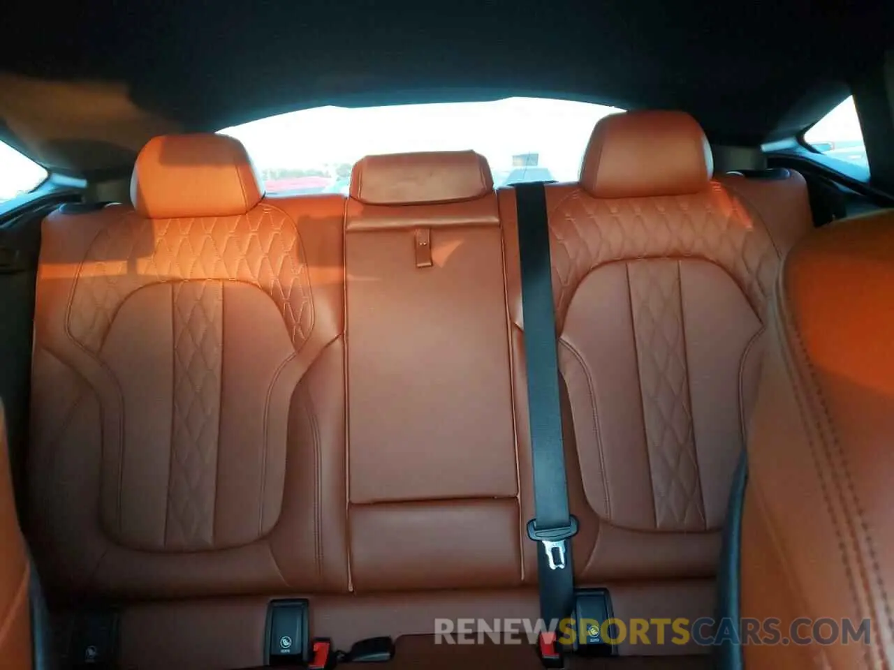 10 fotografías del automóvil dañado 5UX33EX08R9S90695 BMW X6 2024