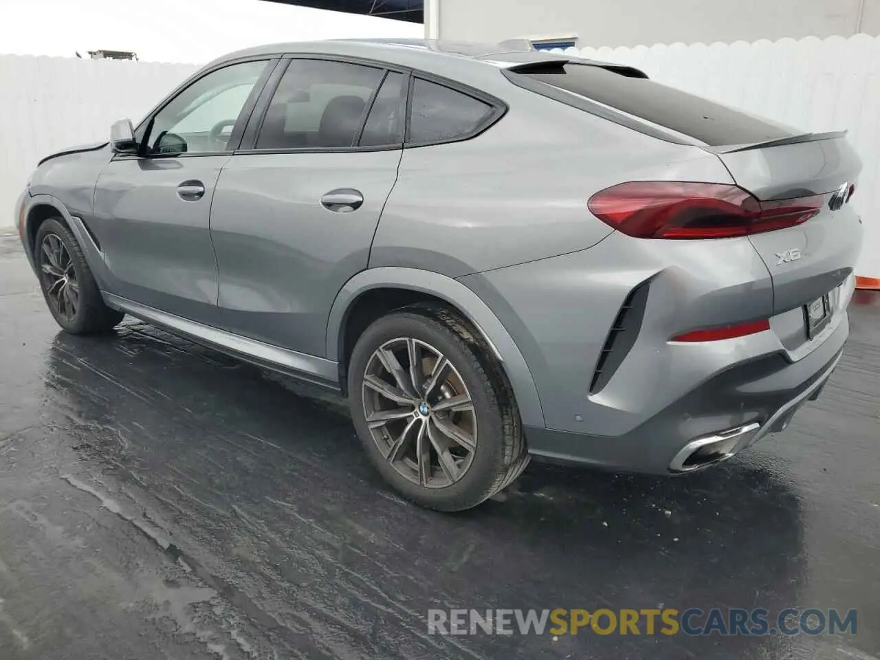2 fotografías del automóvil dañado 5UX33EX09R9U40328 BMW X6 2024