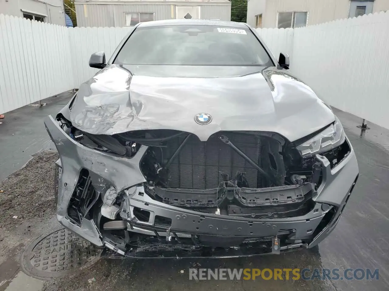 5 fotografías del automóvil dañado 5UX33EX09R9U40328 BMW X6 2024