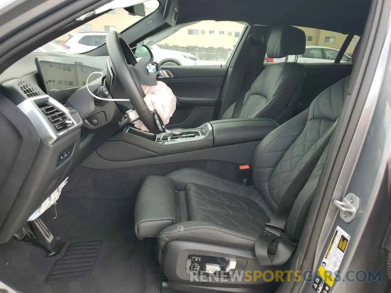 7 fotografías del automóvil dañado 5UX33EX09R9U40328 BMW X6 2024