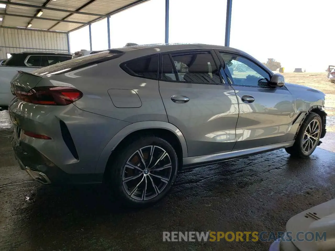 3 fotografías del automóvil dañado 5UX33EX04S9W89514 BMW X6 2025