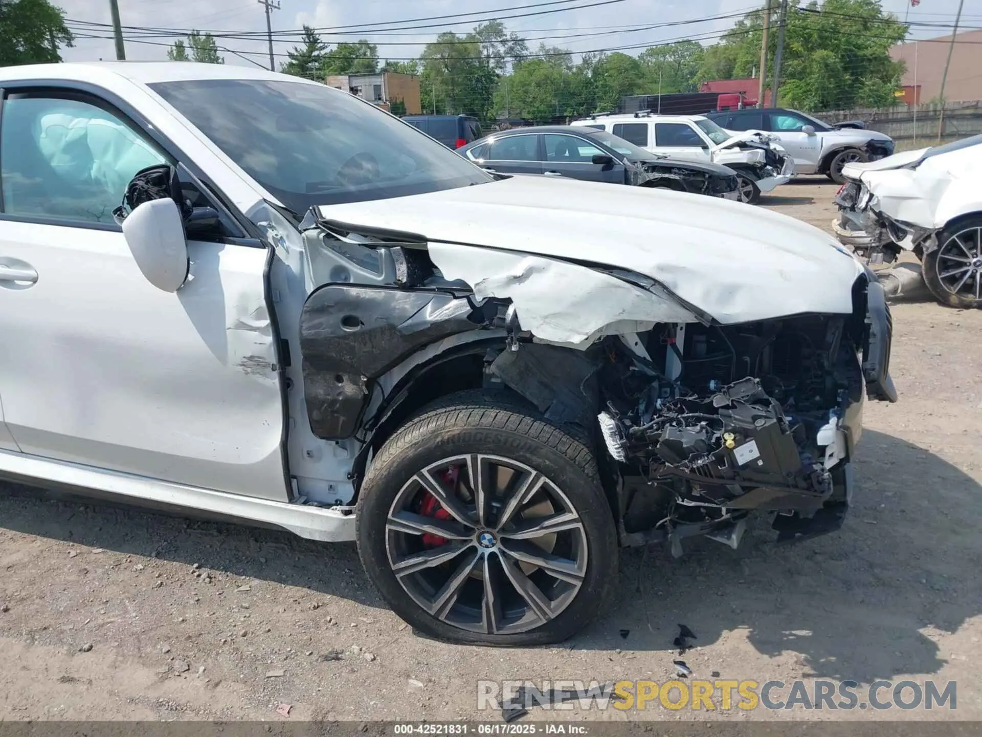 6 fotografías del automóvil dañado 5UX33EX04S9Y77773 BMW X6 2025